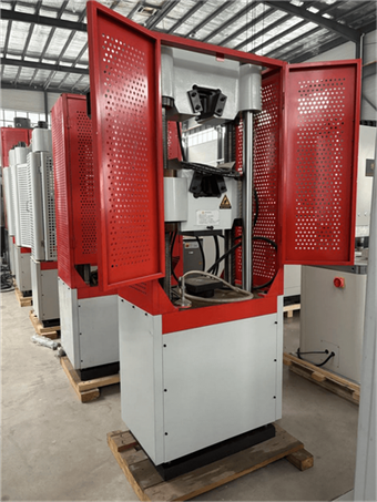 Компјутерски контролирани електро - хидраулички серво универзално тестирање